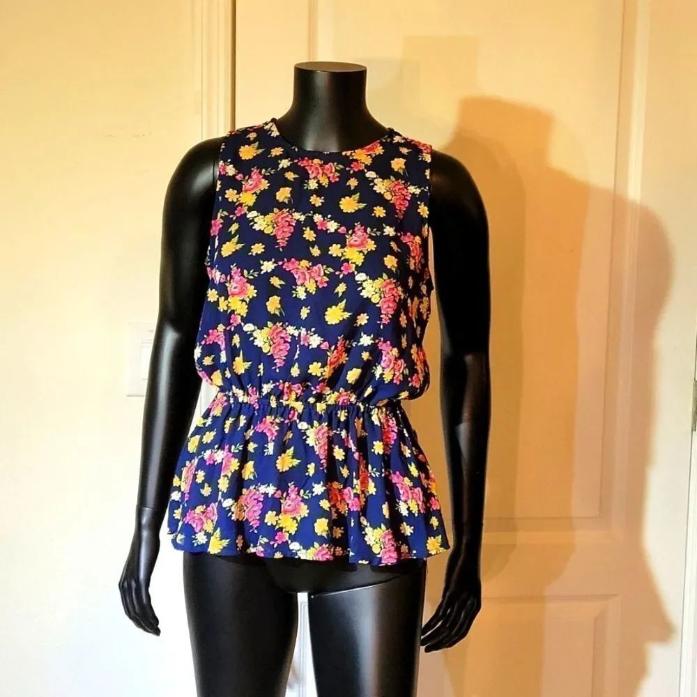 FCNY FLORAL PATTERN DESIGN SLEEVELESS ROUND NECKLINE TOP